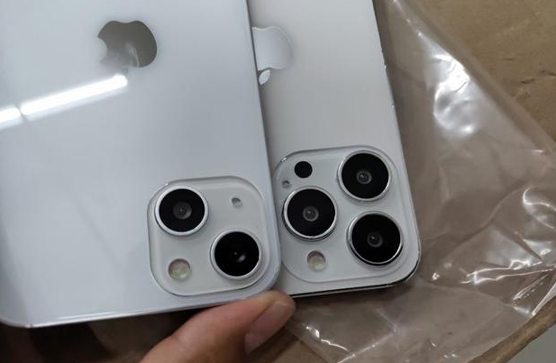 咸宁苹果手机维修分享iPhone 13‌机模长什么样 
